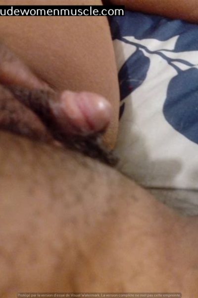 COMPILATION OF NUDE IFBB MUSCULAR WOMEN [big clitoris!] Image #4